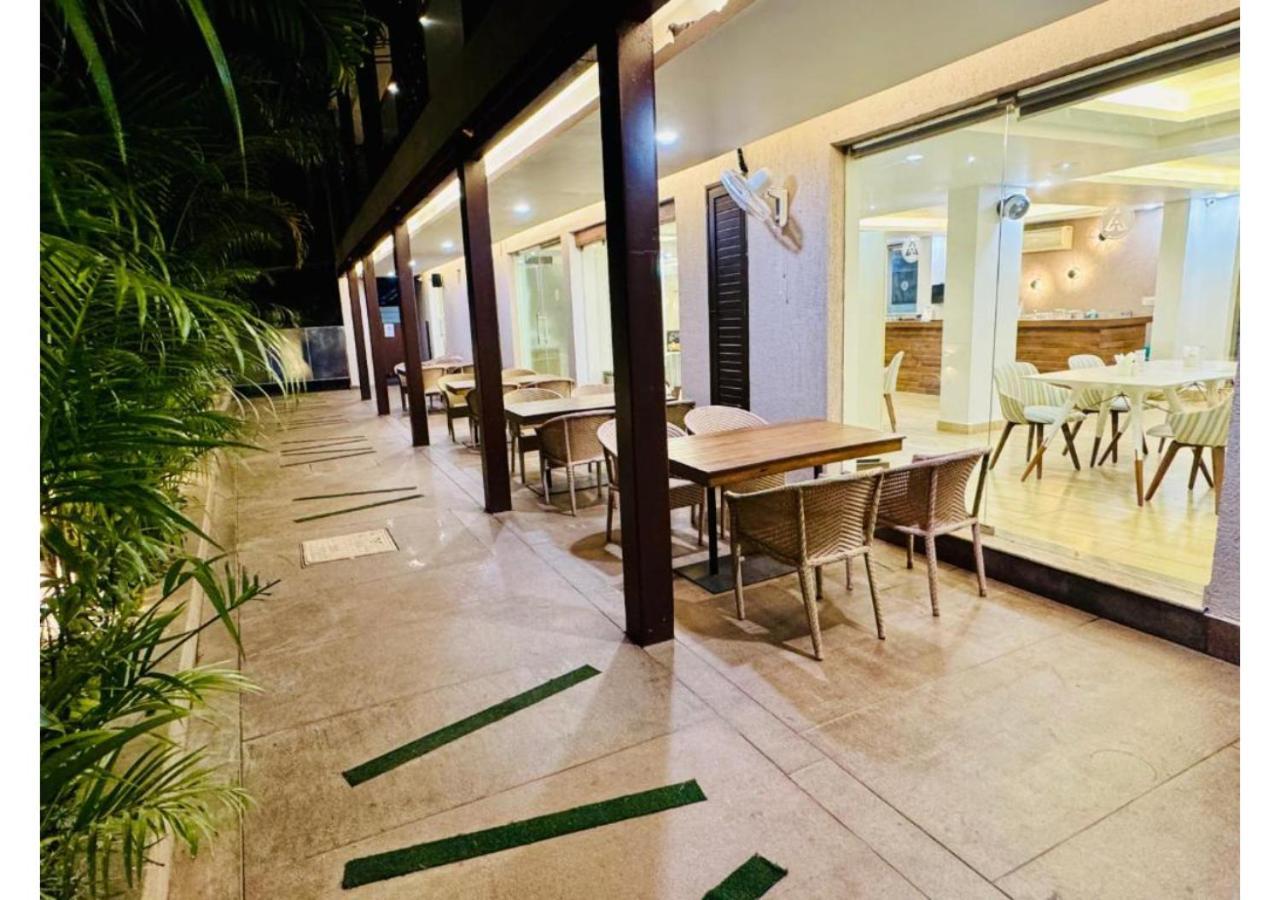 Bluo Amani Vagator - Boutique Hotel Goa Анжуна Экстерьер фото