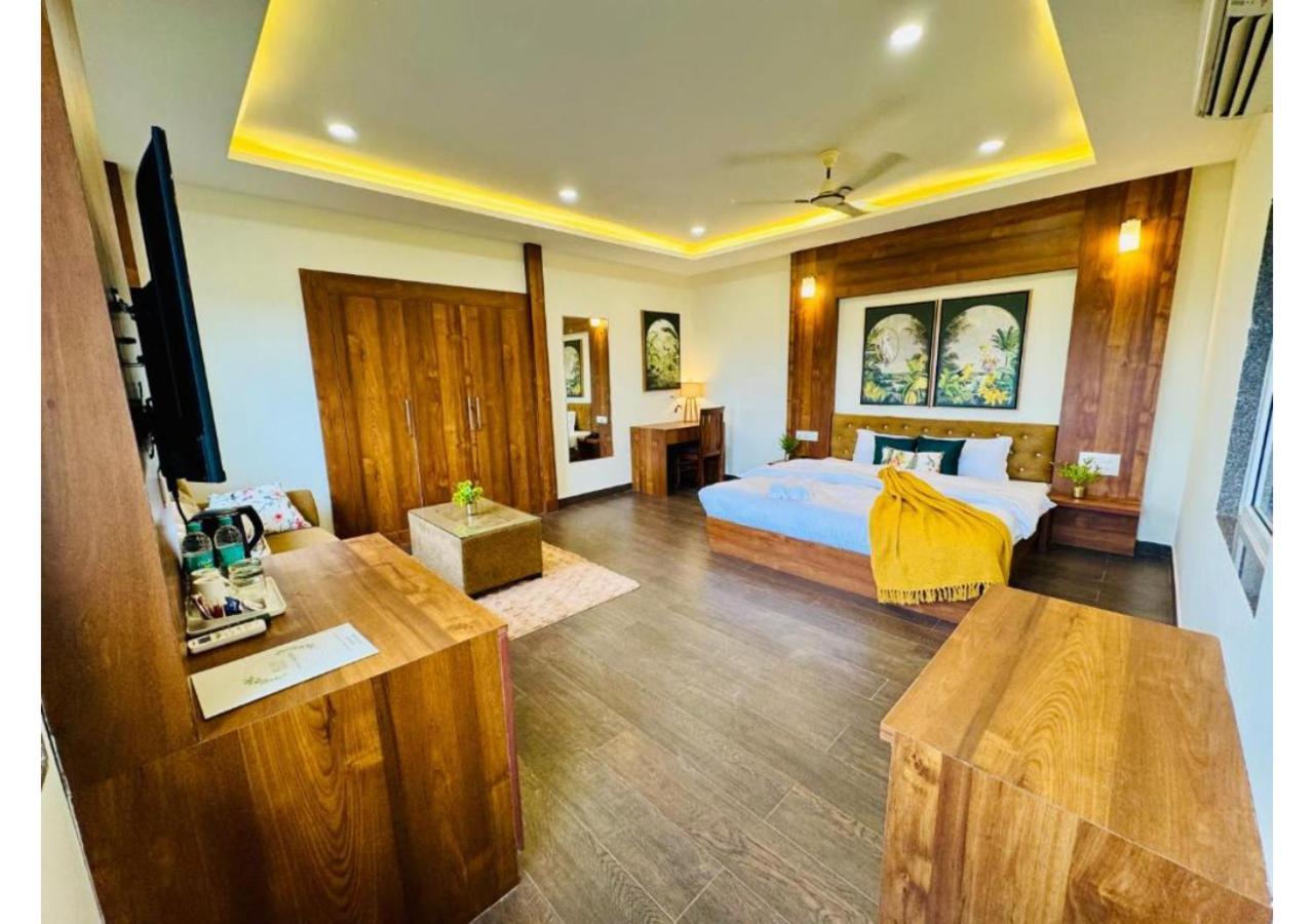 Bluo Amani Vagator - Boutique Hotel Goa Анжуна Экстерьер фото