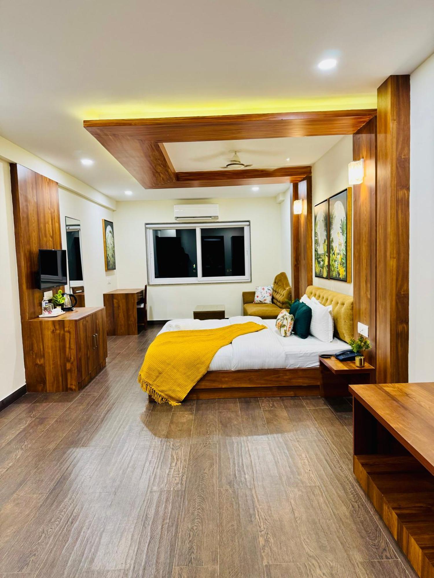 Bluo Amani Vagator - Boutique Hotel Goa Анжуна Экстерьер фото